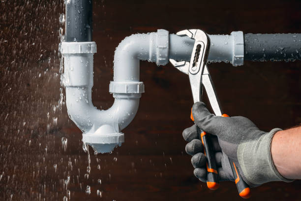 Professional Gas Line Repair technician working in Mason, MI